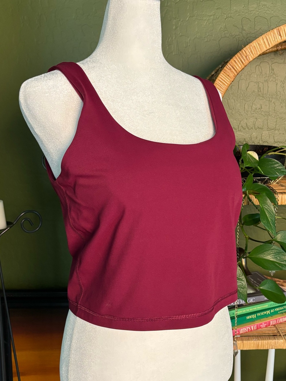 NWOT Women’s Burgundy Maroon Tank Crop Workout Top - Scoop Neck Built in Bra